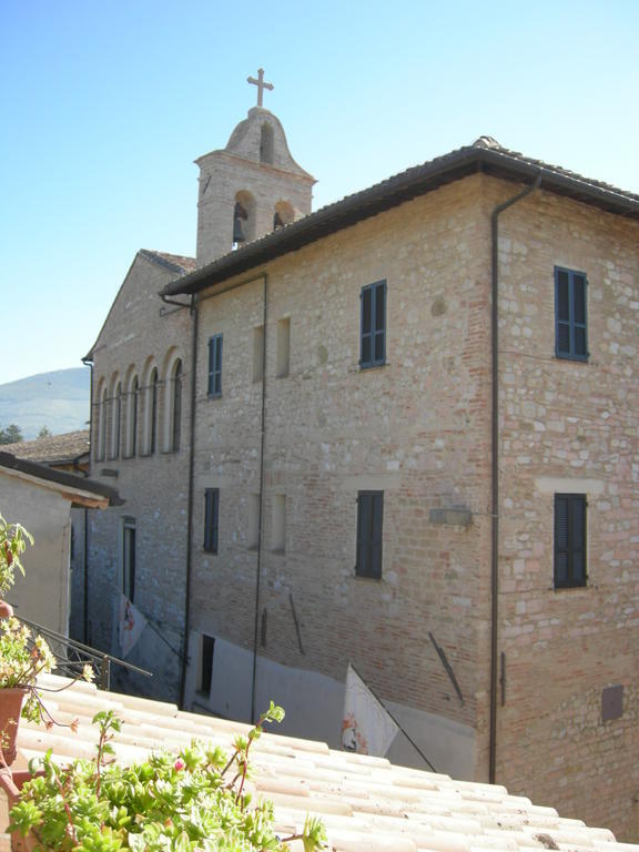 B&B La Casa Di Alice Foligno Eksteriør billede
