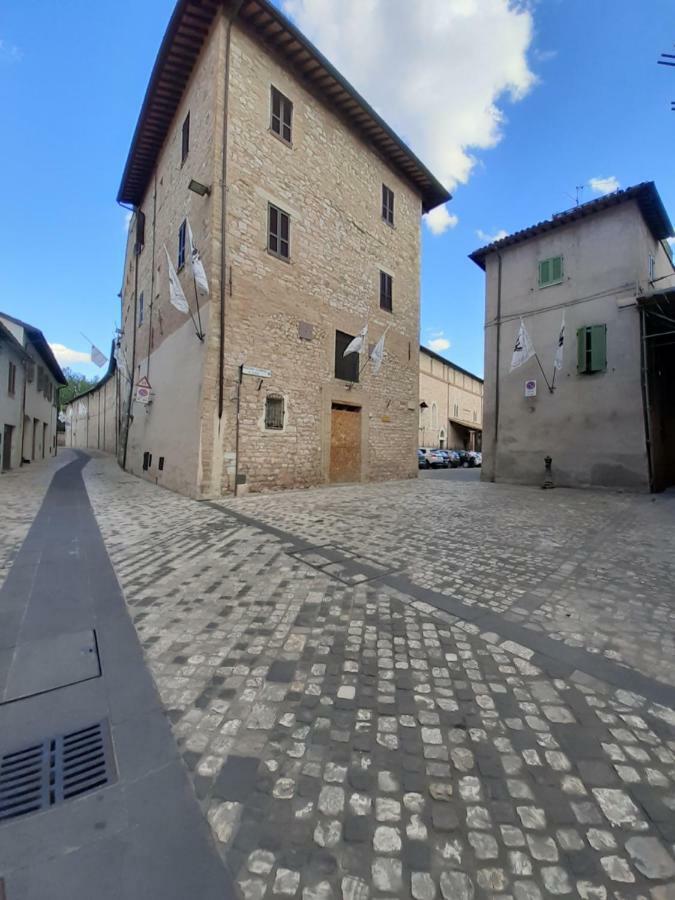 B&B La Casa Di Alice Foligno Eksteriør billede