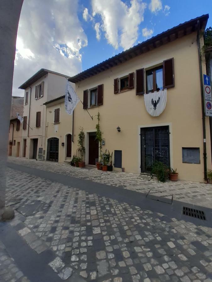 B&B La Casa Di Alice Foligno Eksteriør billede