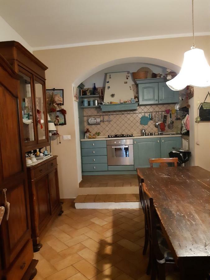 B&B La Casa Di Alice Foligno Eksteriør billede