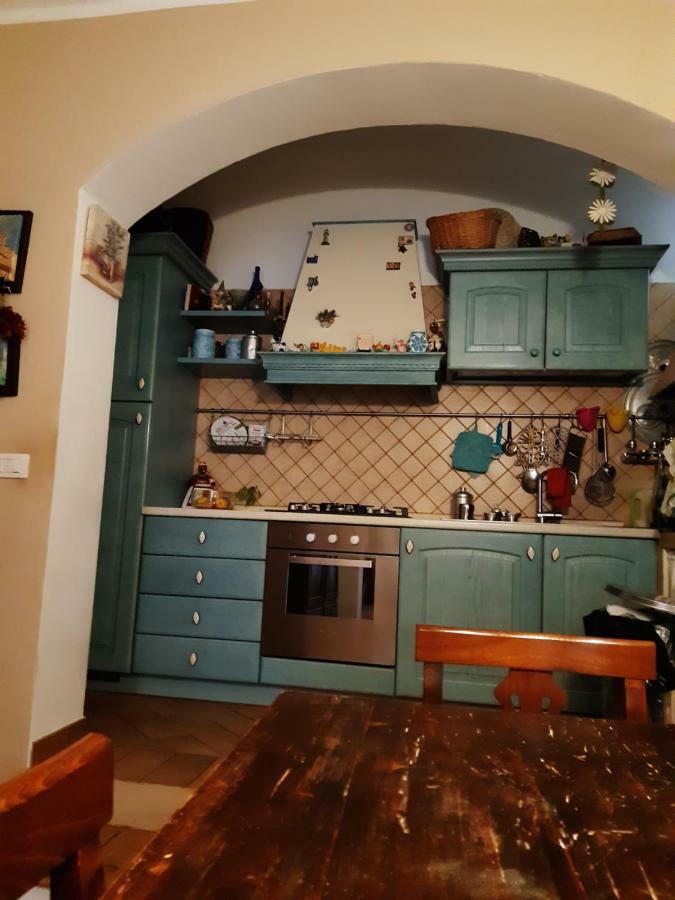B&B La Casa Di Alice Foligno Eksteriør billede