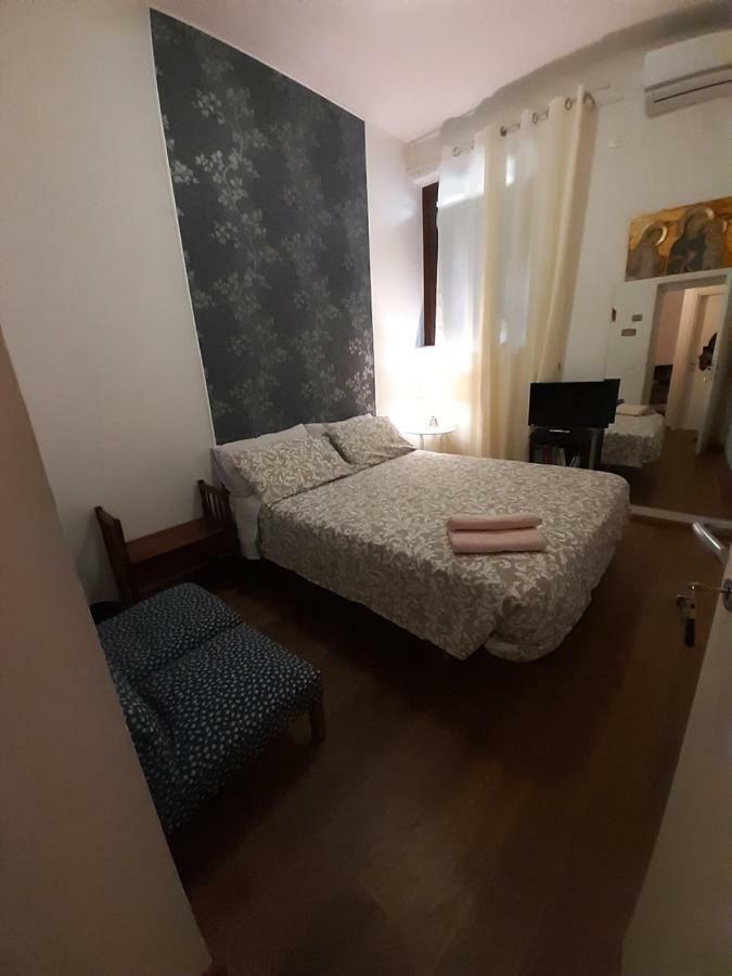 B&B La Casa Di Alice Foligno Eksteriør billede