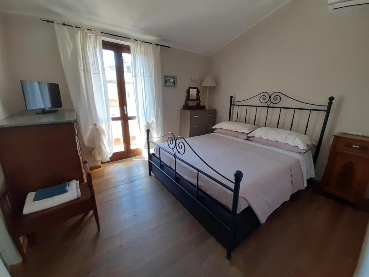 B&B La Casa Di Alice Foligno Eksteriør billede